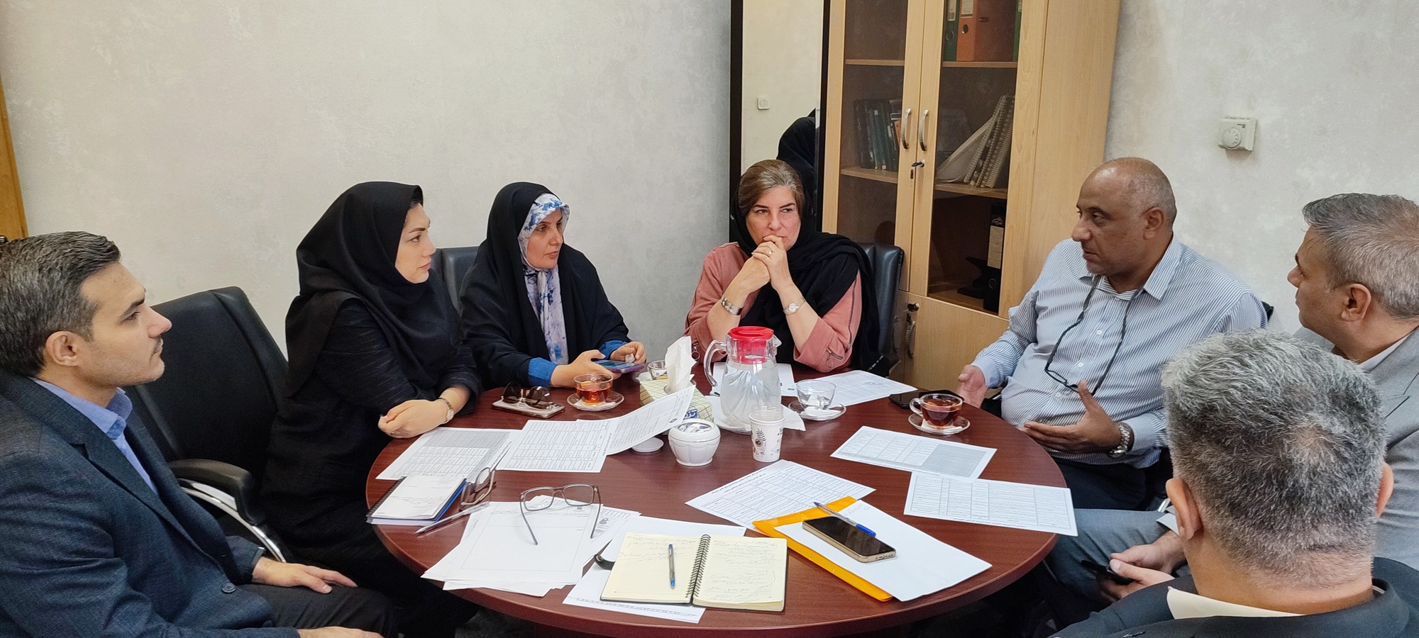 جلسه با شرکت ترازدارو به منظور تدوین و راهاندازی کارگاههای آموزشی مشترک با دانشگاه، برگزار شد.